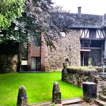 Mansion In Near Forest Trails, Cleaning Included Holiday home *